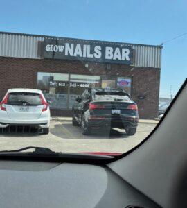Glow nail spa